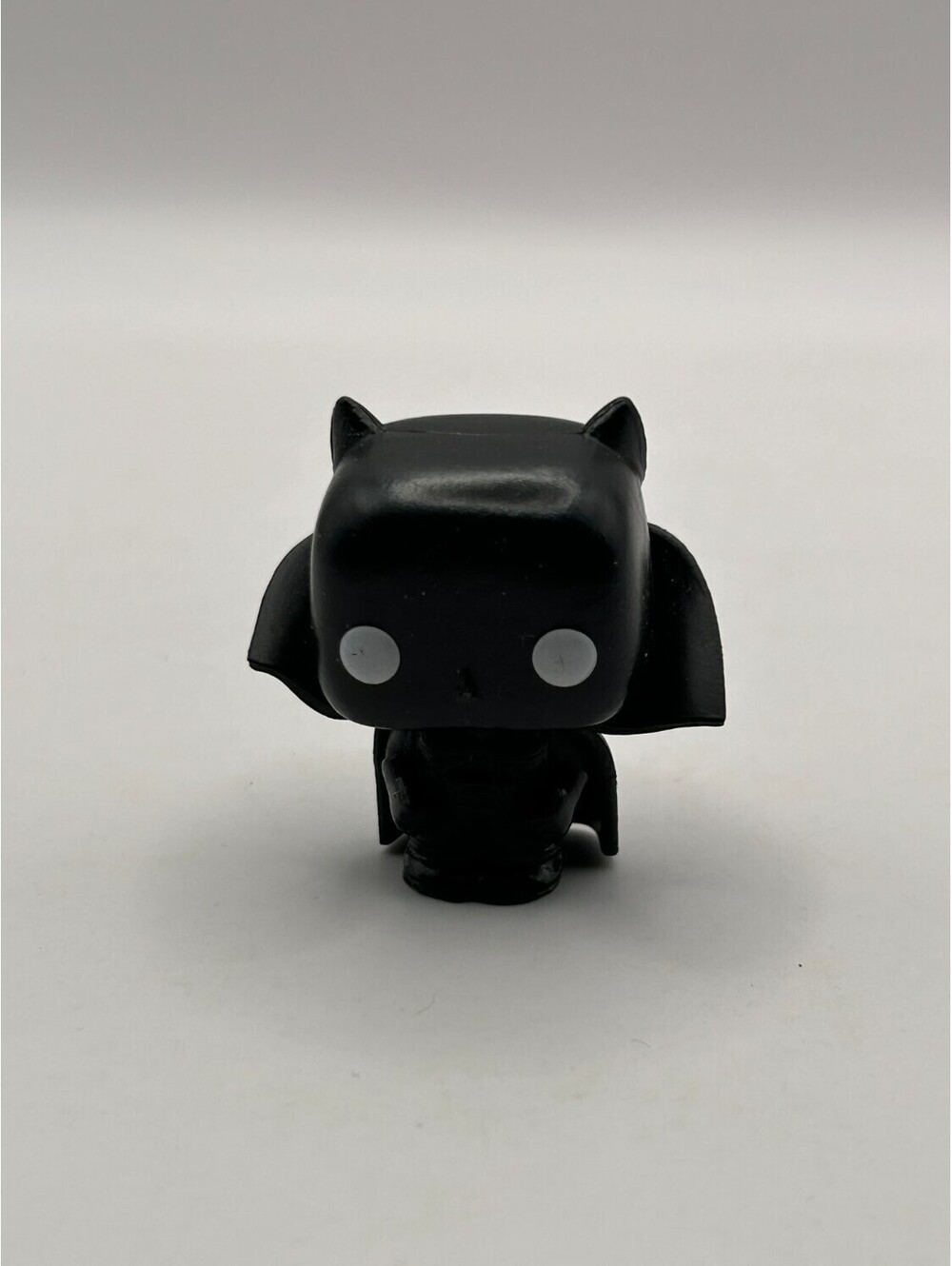 Funko Black Panther Mini Figure Staggered Cape Detail Blank White Eyes 4 Cm